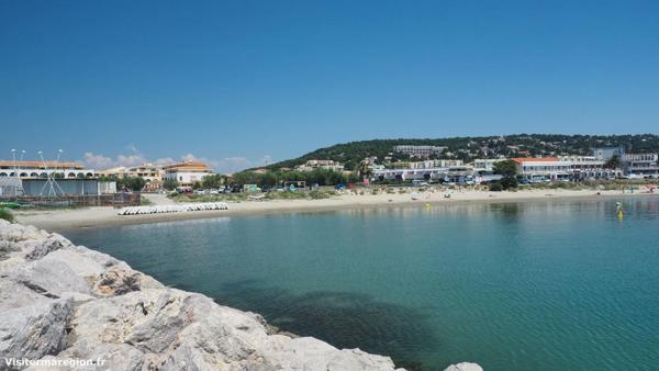 Corniche de Sète. T2 de standing, Terrasse avec jardinière 17 m² Sud, Bord de Mer