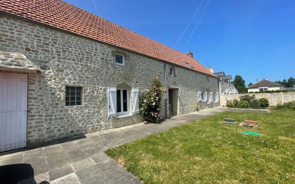 Maison à vendre    4 pièces •  Saint-Martin-de-Varreville