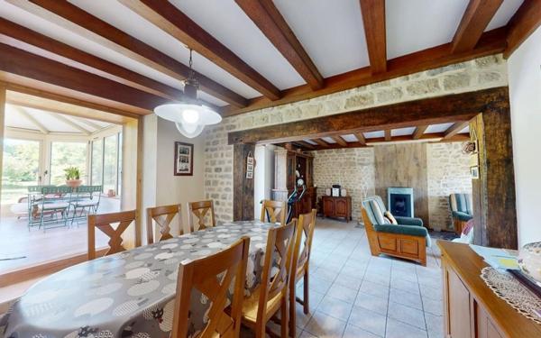 Maison à vendre    4 pièces •  Saint-Martin-de-Varreville