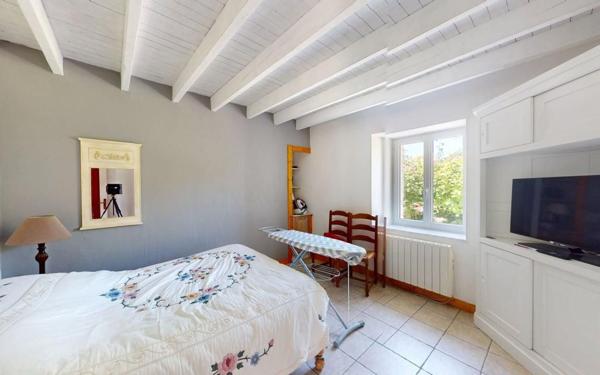 Maison à vendre    4 pièces •  Saint-Martin-de-Varreville