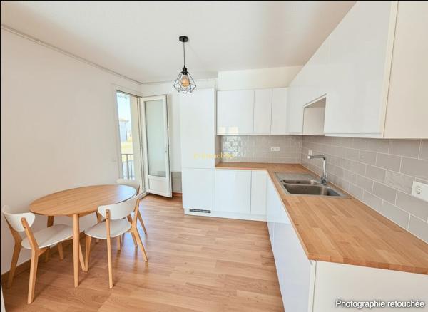 Agde  T3 traversant de 68 m² avec deux terrasses et garage. Vue Hérault
