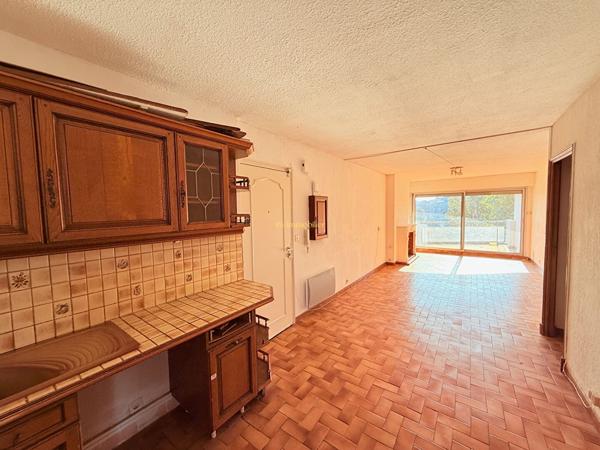 Agde  T3 traversant de 68 m² avec deux terrasses et garage. Vue Hérault