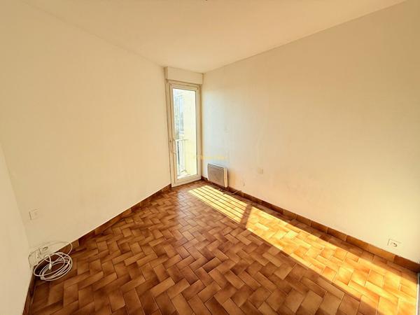 Agde  T3 traversant de 68 m² avec deux terrasses et garage. Vue Hérault