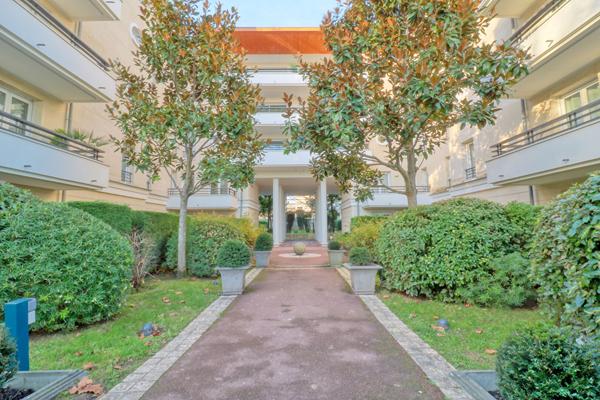 Appartement 2 pièces Terrasse Cave