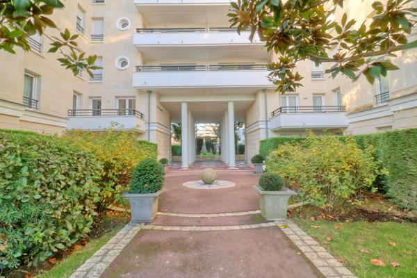 Appartement 2 pièces Terrasse Cave