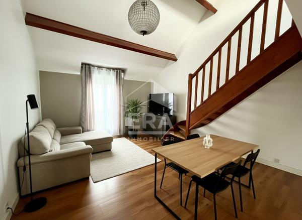 Appartement 2 chambres et mezzanine. Parking box.