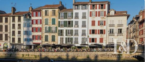 LOCAL COMMERCIAL SNACKING