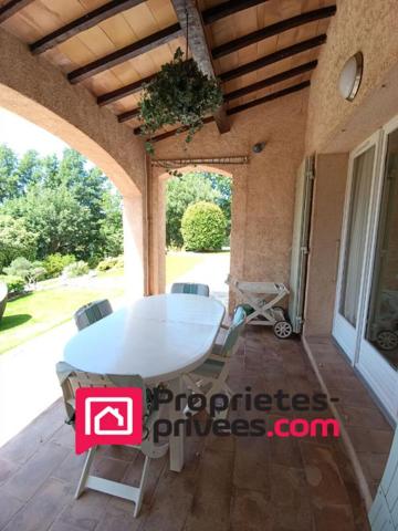 Maison  d'architecte  6  pièces165 m2 sur terrain de 3000 m²