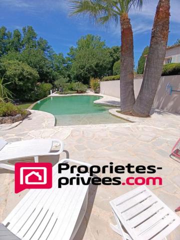 Maison  d'architecte  6  pièces165 m2 sur terrain de 3000 m²