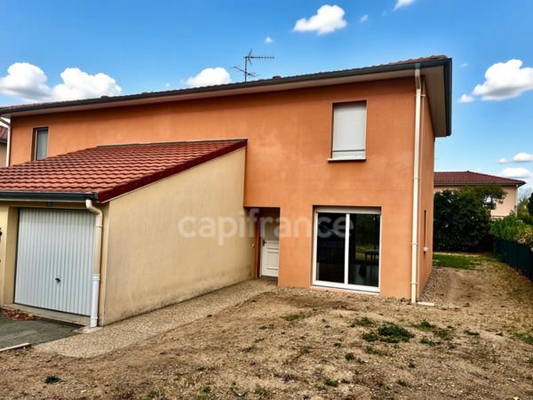 RIORGES, MAISON d'environ 90 m2 sur 346 m2 de TERRAIN clos - 3 CHAMBRES - GARAGE