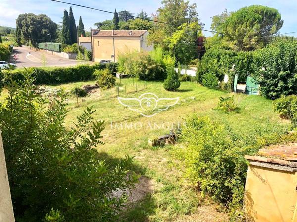 Valréas – Maison ancienne à réinventer, grand terrain, mille possibilités