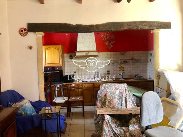 Valréas – Maison ancienne à réinventer, grand terrain, mille possibilités