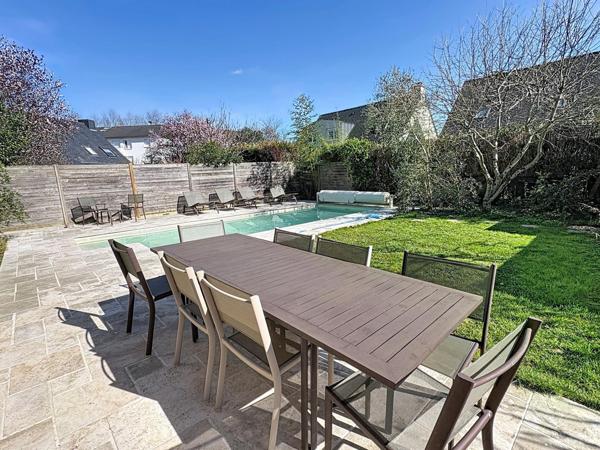 Rare en plein centre de Bruz : maison contemporaine 175 m² avec piscine !