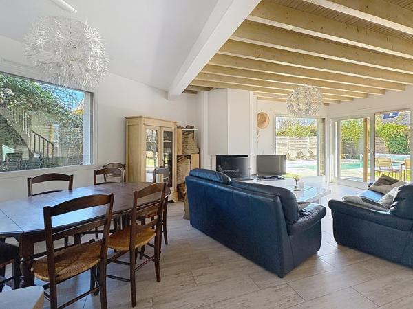 Rare en plein centre de Bruz : maison contemporaine 175 m² avec piscine !