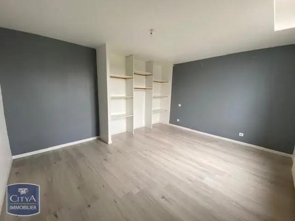 Appartement à louer 3 pièces 84.46m² Agen (47000)