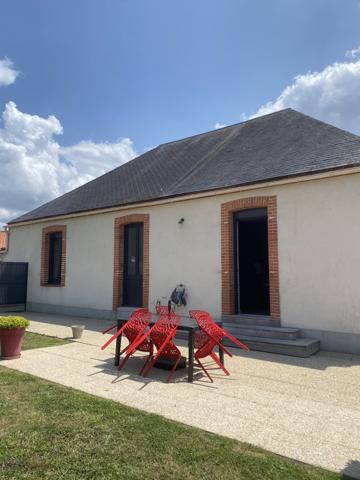 La Garnache (85710) LA GARNACHE - MAISON DE MAITRE DE TROIS CHAMBRES