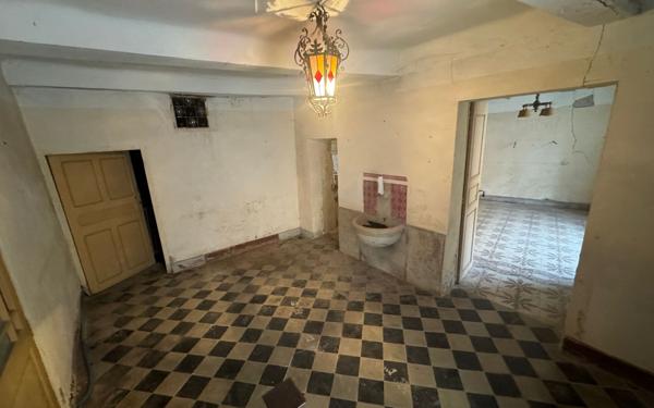 Appartement à vendre    5 pièces • 198,19 m2 Moustiers-Sainte-Marie