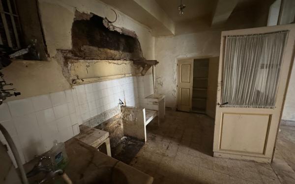 Appartement à vendre    5 pièces • 198,19 m2 Moustiers-Sainte-Marie