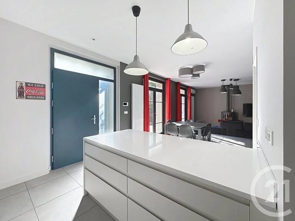 Maison à vendre  5 pièces - 137,19 m 2   VIENNE  - 38