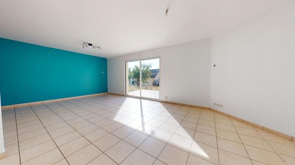 ITEUIL - PLAIN PIED - 131 m² - 5 CHAMBRES - JARDIN