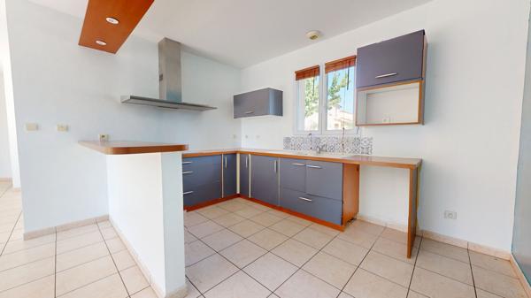 ITEUIL - PLAIN PIED - 131 m² - 5 CHAMBRES - JARDIN