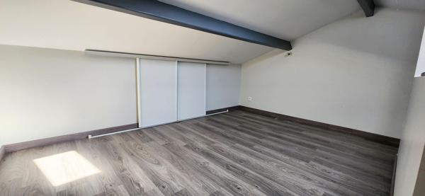 ITEUIL - PLAIN PIED - 131 m² - 5 CHAMBRES - JARDIN
