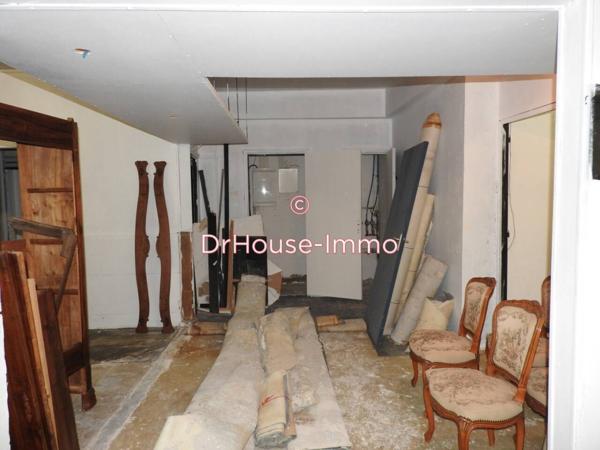 Bien immobilier à vendre 6 pièces de 945 m²