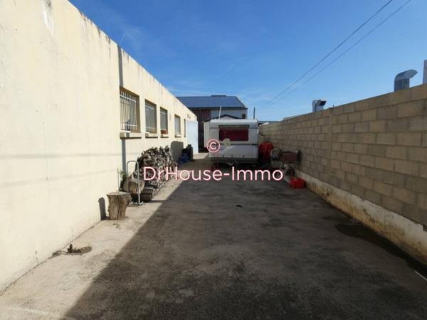 Bien immobilier à vendre 6 pièces de 945 m²