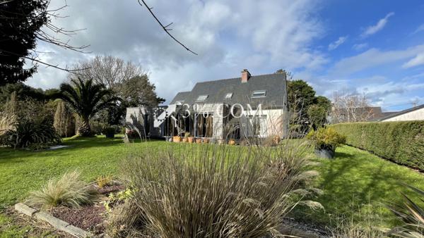 Baden, proche Port blanc, maison de 164m² avec 5 chambres sur 1500m² de terrain Baden (56870)