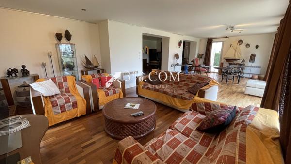 Baden, proche Port blanc, maison de 164m² avec 5 chambres sur 1500m² de terrain Baden (56870)