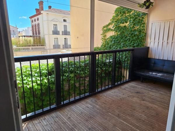 Vente                                                      Appartement
                        
                                         81 m2                     à Perpignan
