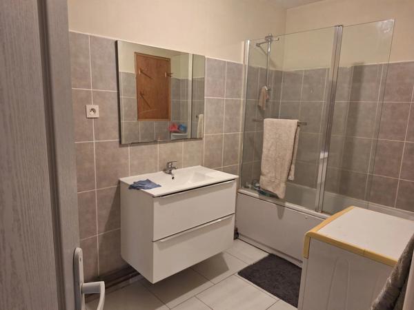 Vente                                                      Appartement
                        
                                         81 m2                     à Perpignan