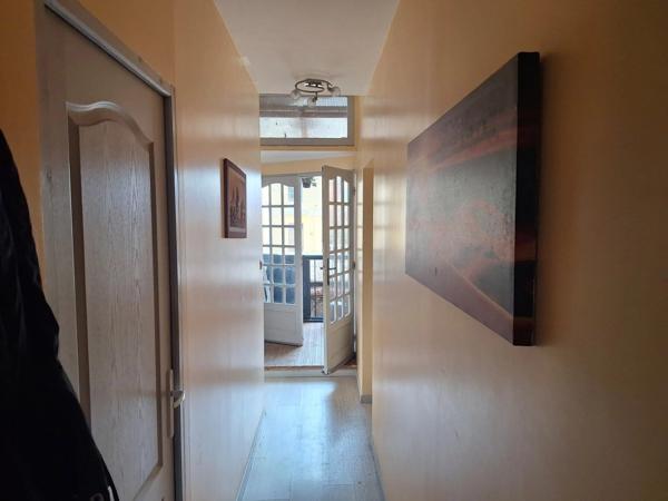 Vente                                                      Appartement
                        
                                         81 m2                     à Perpignan