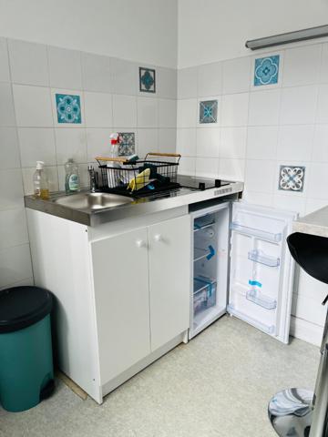 A LOUER APPARTEMENT  MEUBLE EN PLEIN CENTRE VILLE DE ST QUENTIN 02100
