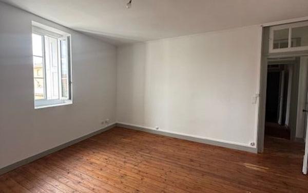 Maison à louer    7 pièces •  Bergerac