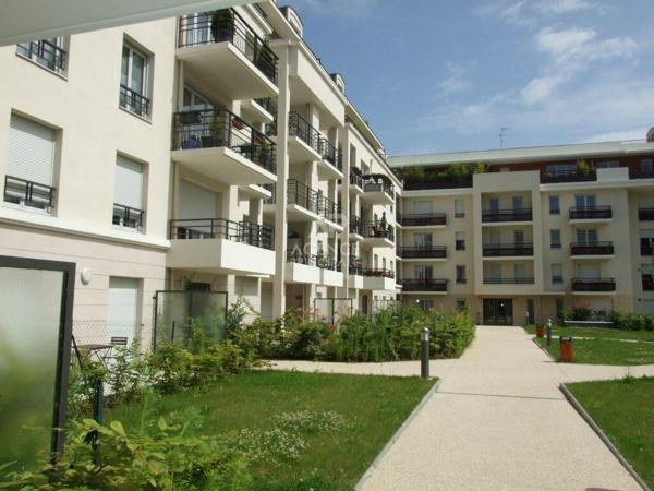 Appartement Carrieres Sous Poissy 1 pièce(s) 28.69 m2 €139 000 ** - Référence 8762