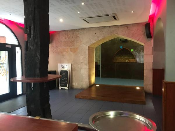 Dpt Dordogne (24), à vendre PERIGUEUX immeuble de 360 m²