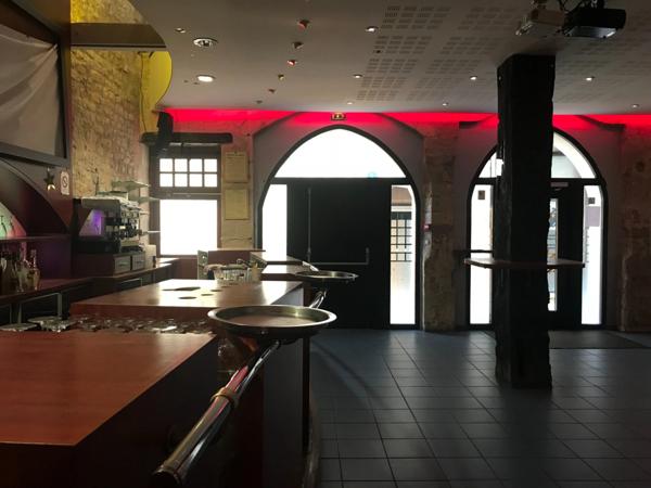 Dpt Dordogne (24), à vendre PERIGUEUX immeuble de 360 m²