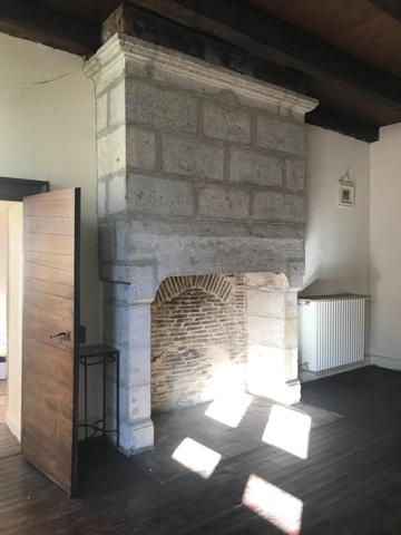 Dpt Dordogne (24), à vendre PERIGUEUX immeuble de 360 m²