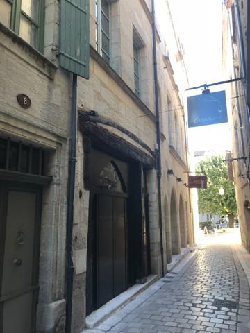 Dpt Dordogne (24), à vendre PERIGUEUX immeuble de 360 m²