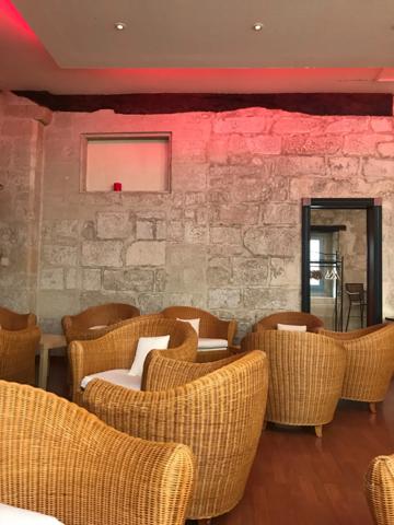 Dpt Dordogne (24), à vendre PERIGUEUX immeuble de 360 m²