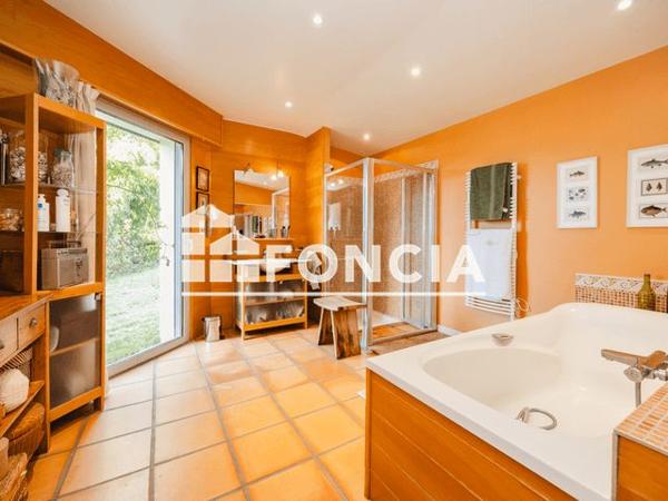 À vendre Maison 8 pièces 296 m² - Louverné 53950