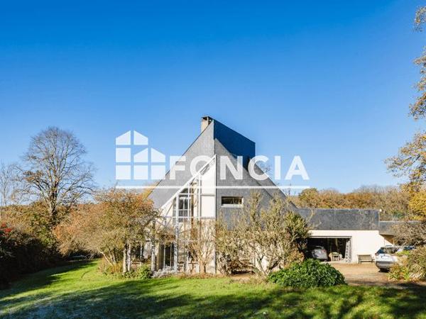 À vendre Maison 8 pièces 296 m² - Louverné 53950