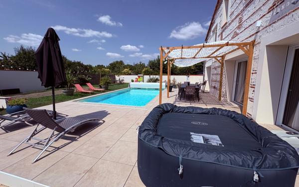 Maison à vendre    6 pièces • 179,64 m2 Launaguet