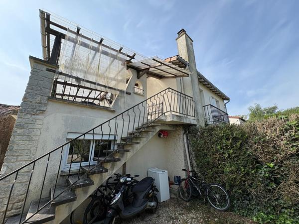 86580 VOUNEUIL SOUS BIARD Immeuble Vouneuil Sous Biard - 228 m2