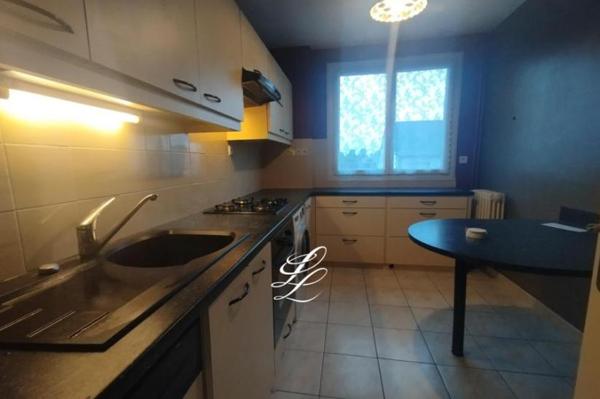 Location - Appartement 3 pièces 56 m 2 RENNES (35000)