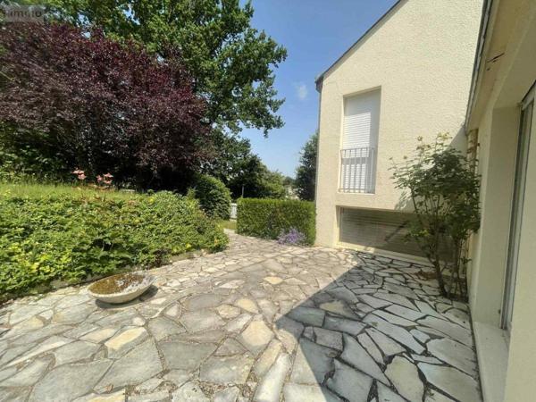 Maison à vendre à Saint-Hilaire-Saint-Florent dans le Maine-et-Loire (49400), ref : 49075-664