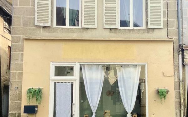 Maison à vendre    3 pièces •  Chénérailles