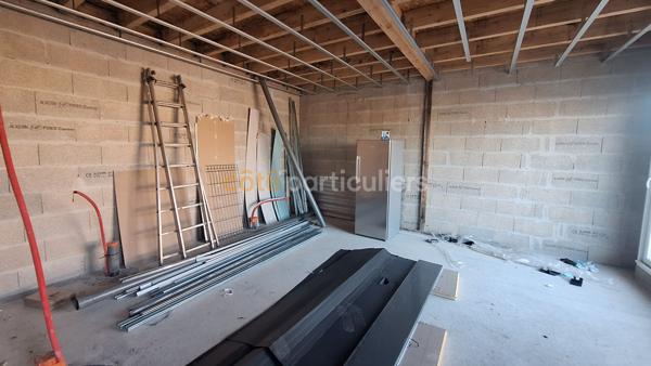 Vente
                Immeuble106 m² - 6 Pièces -
                    ETAULES (17750)