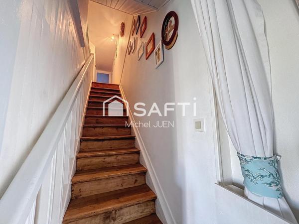 NAROSSE – Maison de 159 m² avec garage et jardin – Viager occupé